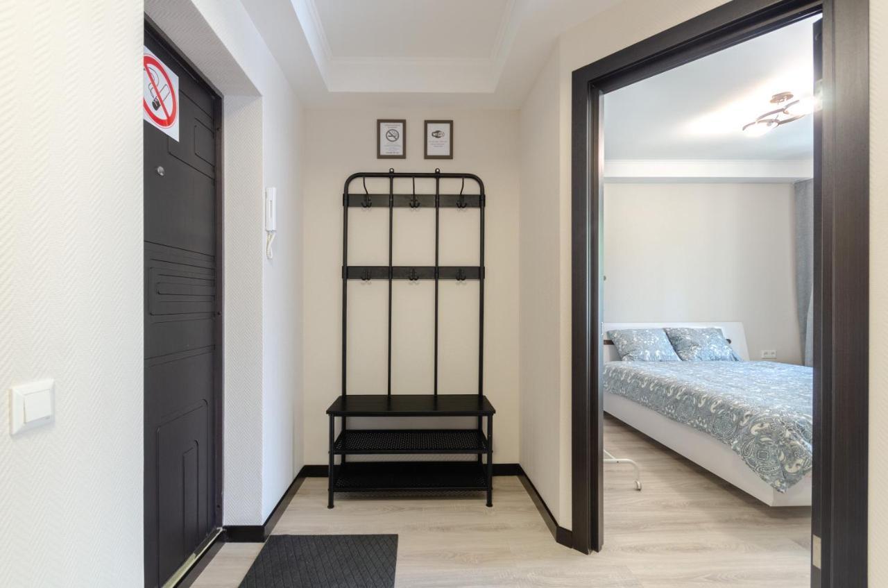 Artal Apartment On Obolonskyi Avenue 16 Kiev Exterior foto
