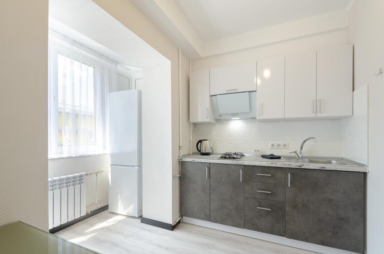 Artal Apartment On Obolonskyi Avenue 16 Kiev Exterior foto