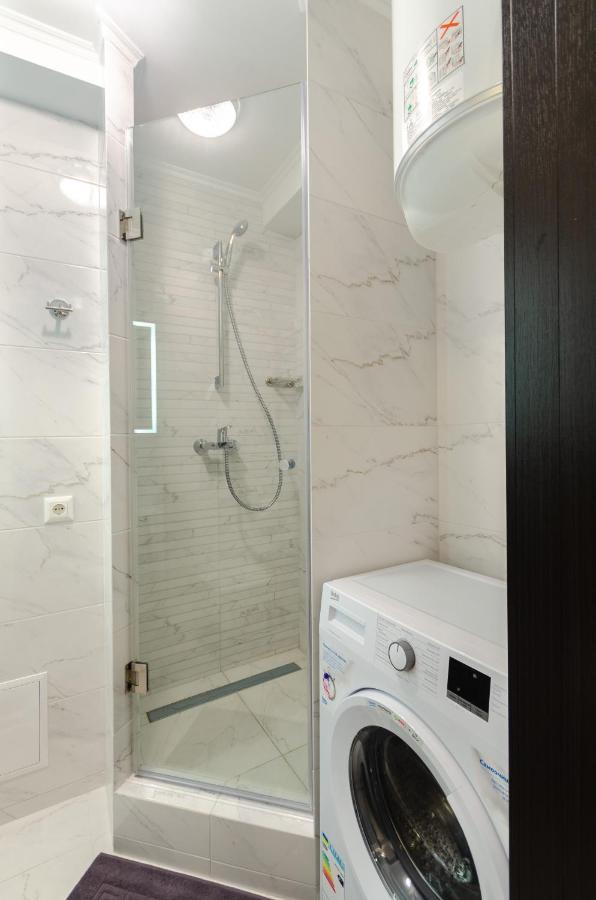 Artal Apartment On Obolonskyi Avenue 16 Kiev Exterior foto