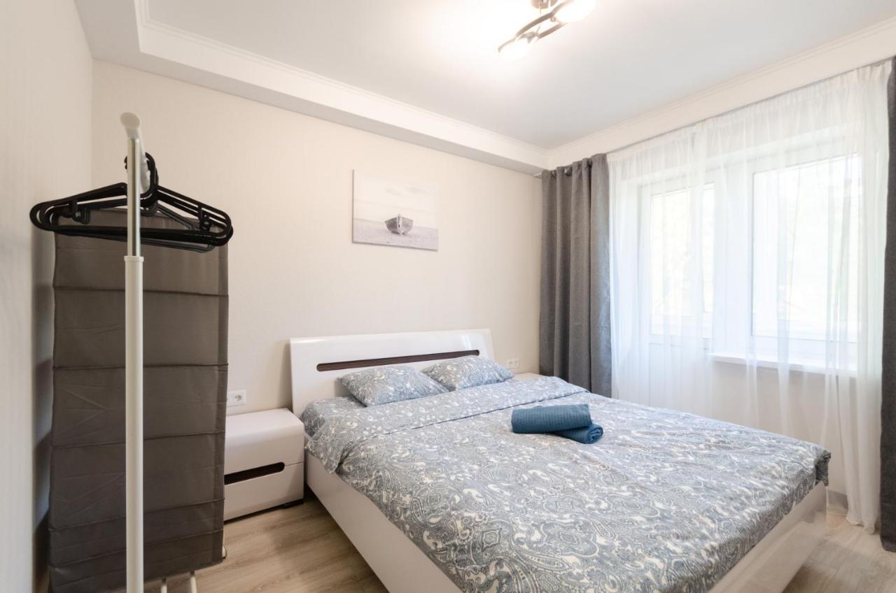 Artal Apartment On Obolonskyi Avenue 16 Kiev Exterior foto