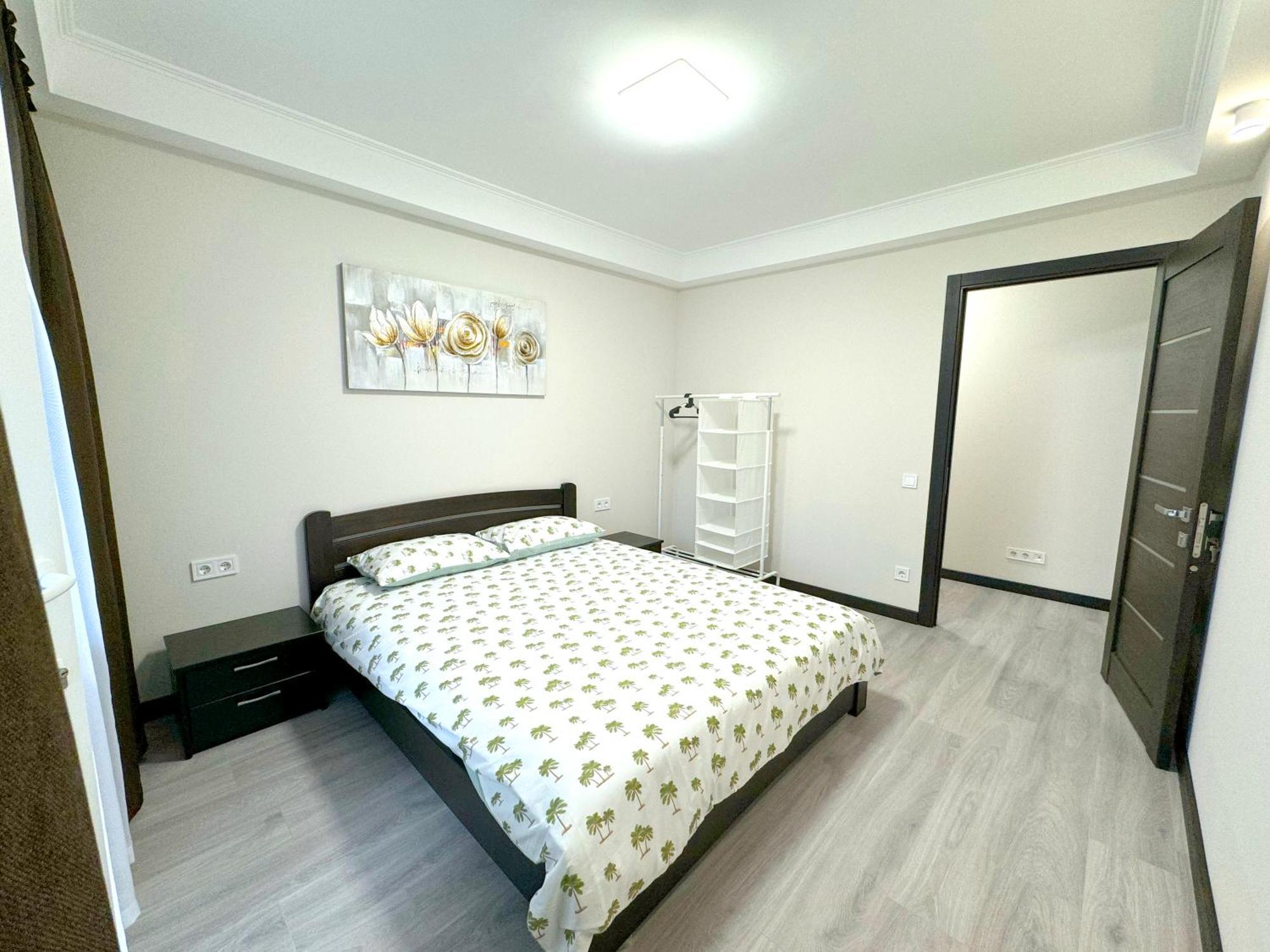 Artal Apartment On Obolonskyi Avenue 16 Kiev Exterior foto